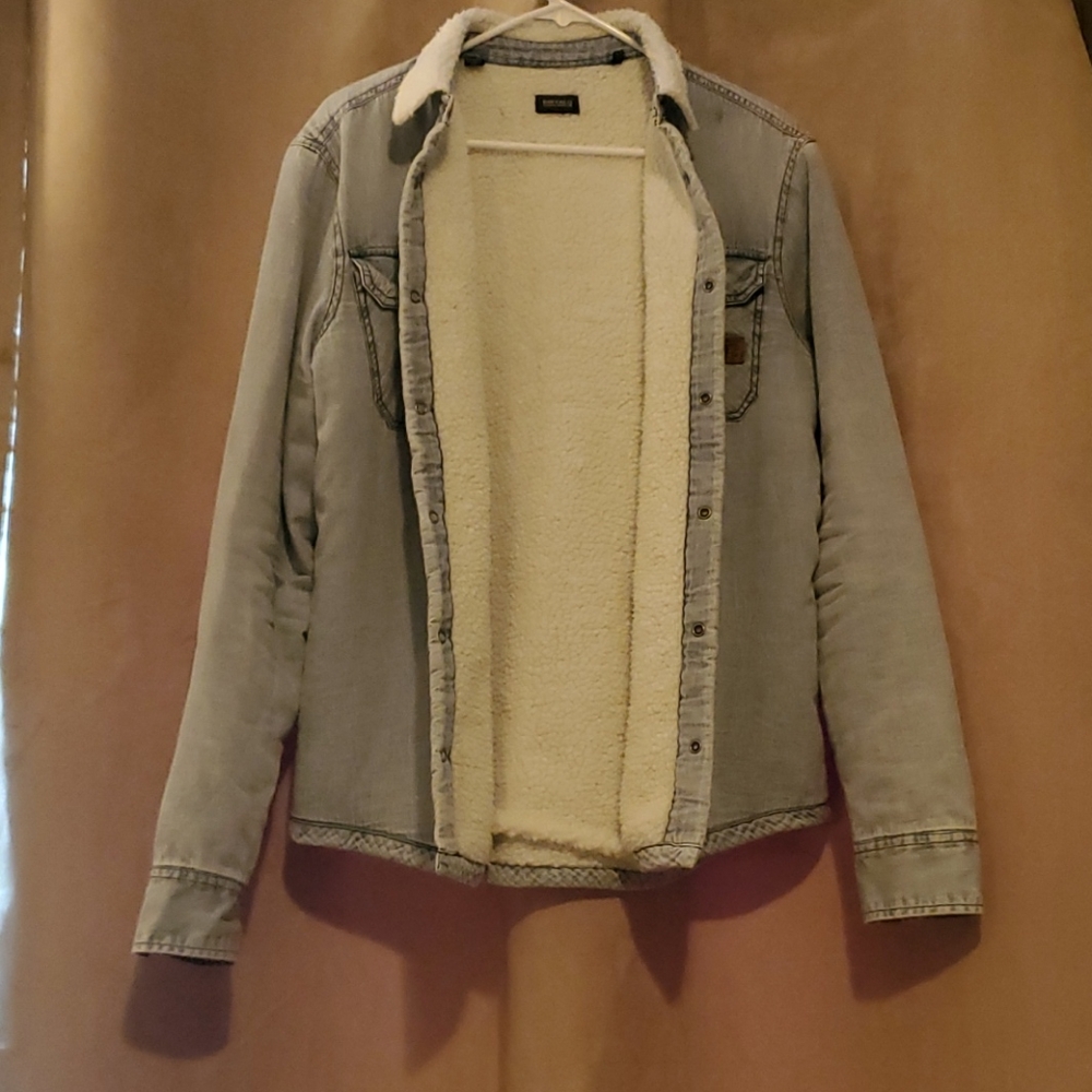 Jean Jacket (Button Up) - Picture 4 of 4